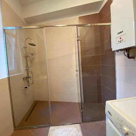 Apartment 3 Wohnung,marijin Dvor
