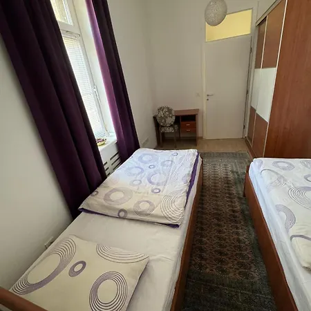 Dvor 92 M2, Marijin Dvor * סראייבו