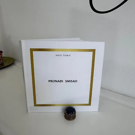 Lejlighed Dvor 92 M2, Marijin Dvor *