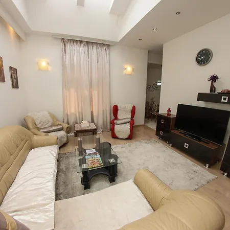 شقة Dvor Marijin Dvor